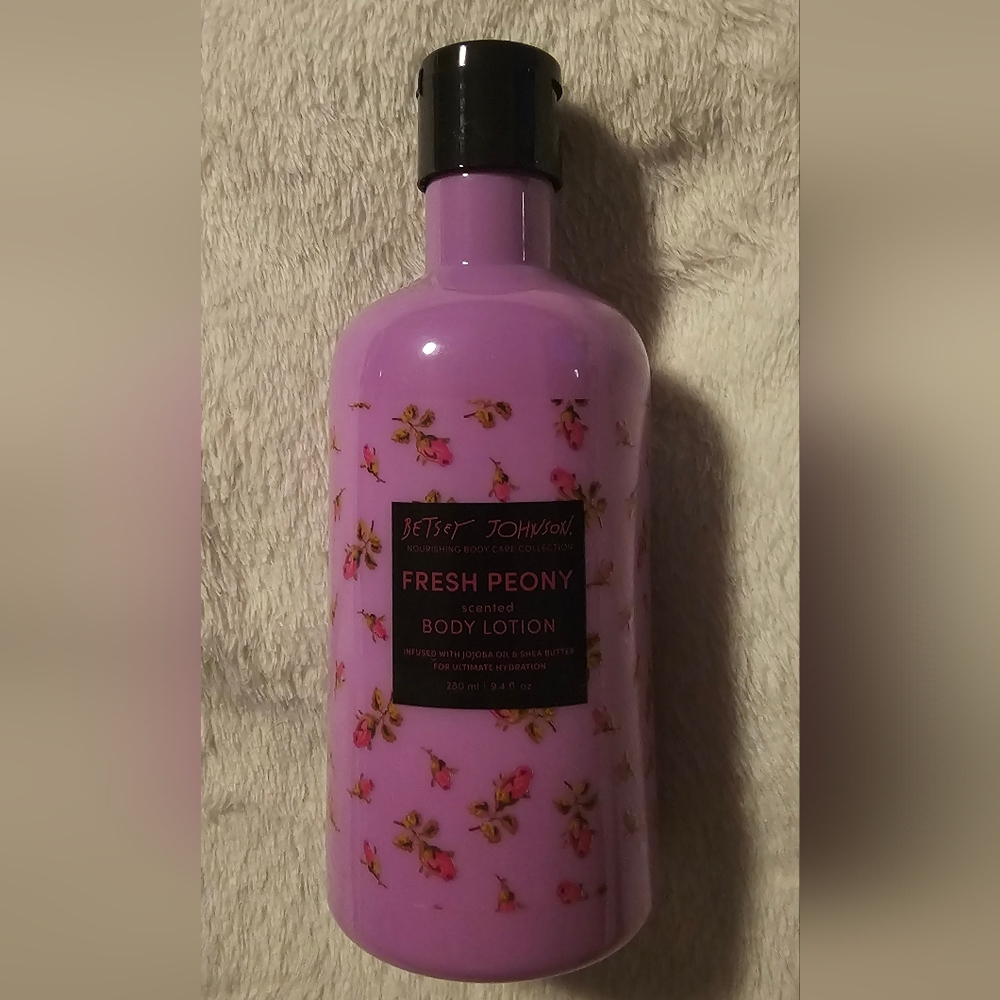 Betsey Johnson Fresh Peony Pink Body Lotion